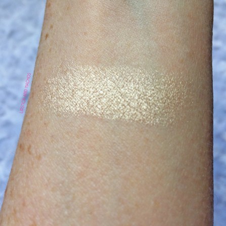ipsy urban decay glow swatch