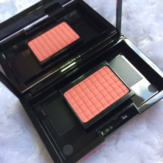 glossybox july 2017 doucce blush package open